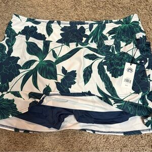 NWT floral green white JoFit skort